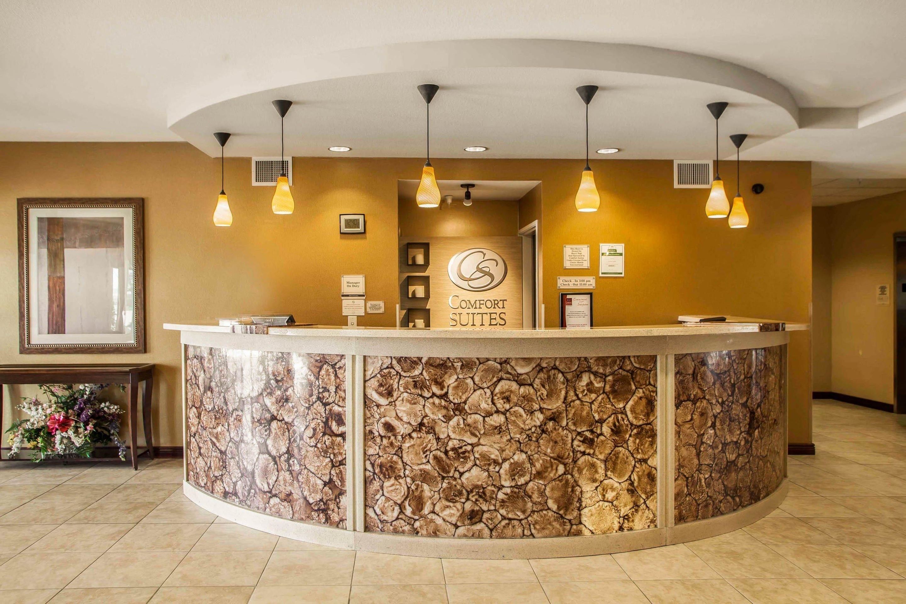 Comfort Suites Bloomington In Bloomington Il Expedia