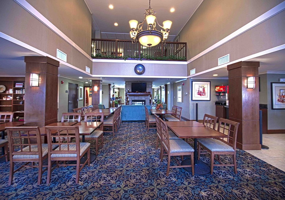 Staybridge Suites Chattanooga at Hamilton Place, Chattanooga 98 Room