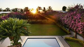 2 outdoor pools, pool umbrellas, pool loungers