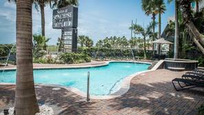 Seasonal outdoor pool, pool umbrellas