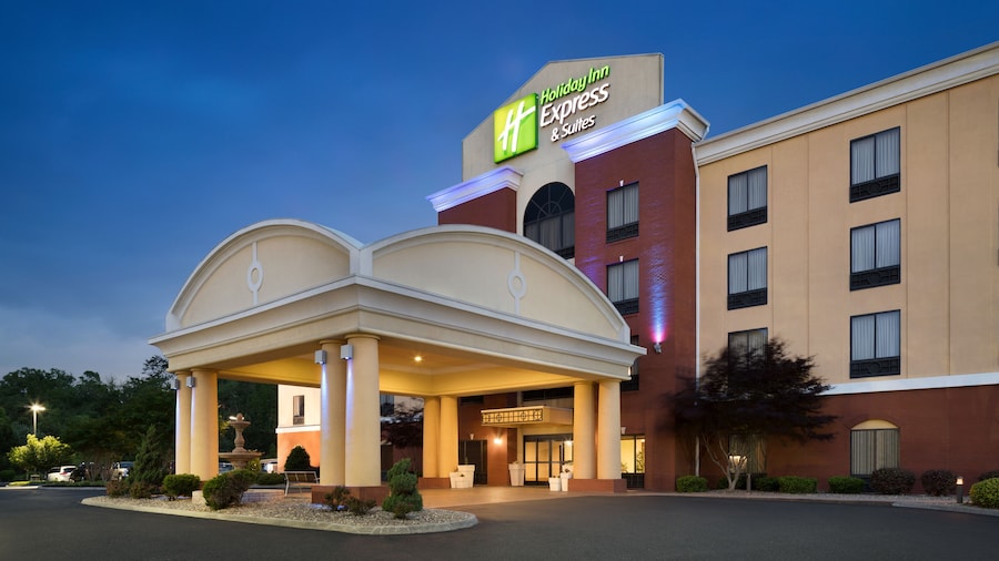 Holiday Inn Express Knoxville-Clinton, an IHG Hotel