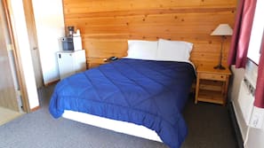 Pillowtop beds, desk, blackout drapes, free WiFi