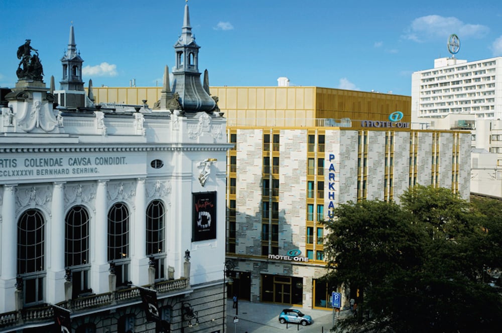 改为上一张照片 将主要照片改为下一张照片 柏林库杜姆 1 号汽车酒店