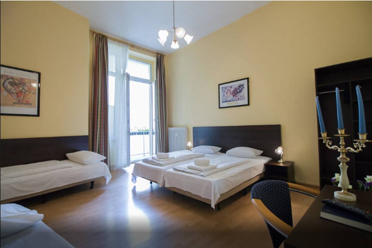 Hotel Am Stuttgarter Eck In Berlin Germany Expedia