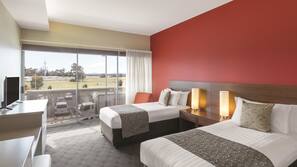 Premium bedding, in-room safe, individually decorated