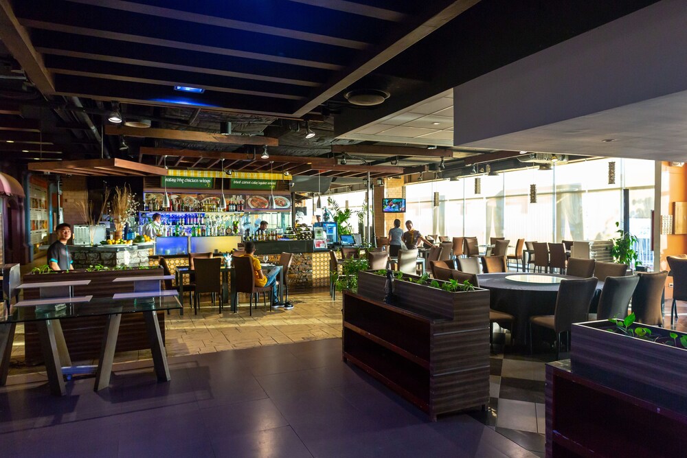 Hotel H2O, Manila: Room Prices & Reviews | Travelocity