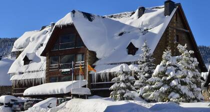 Hotel AA Chalet Bassibe Baqueira by Silken