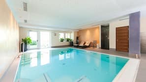 Piscina coperta, piscina all'aperto