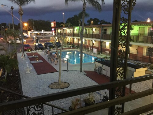 Hotels Near Jannus Live St Petersburg Clearwater Top 10 Recent Jannus Live Hotel Reviews By Fellow Wanderers Budget Inn St Petersburg