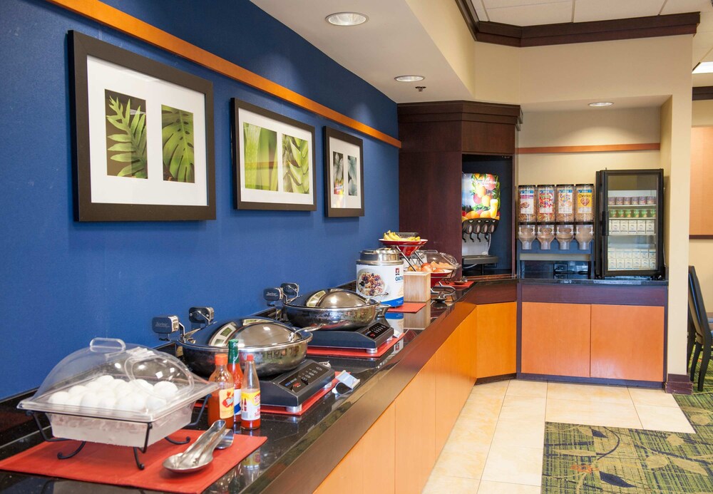 Fairfield Inn & Suites by Marriott Orange Beach: 2017 Room ...