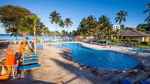 Outdoor pool, sun loungers