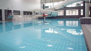 Indendørs pool