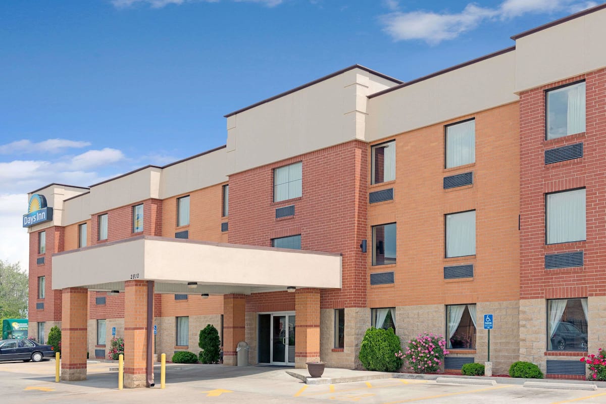 Days Inn By Wyndham Downtown St Louis In St Louis Mo Expedia