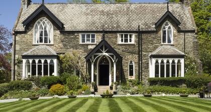 Cedar Manor