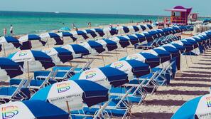 Beach nearby, sun-loungers, beach towels