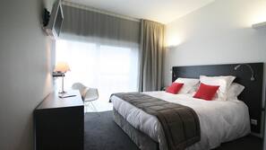 Coffre-forts dans les chambres, bureau, rideaux occultants