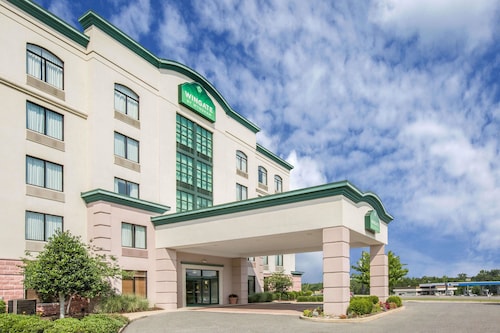 75 Tuscaloosa Hotels With A Jacuzzi Or Hot Tub In Room