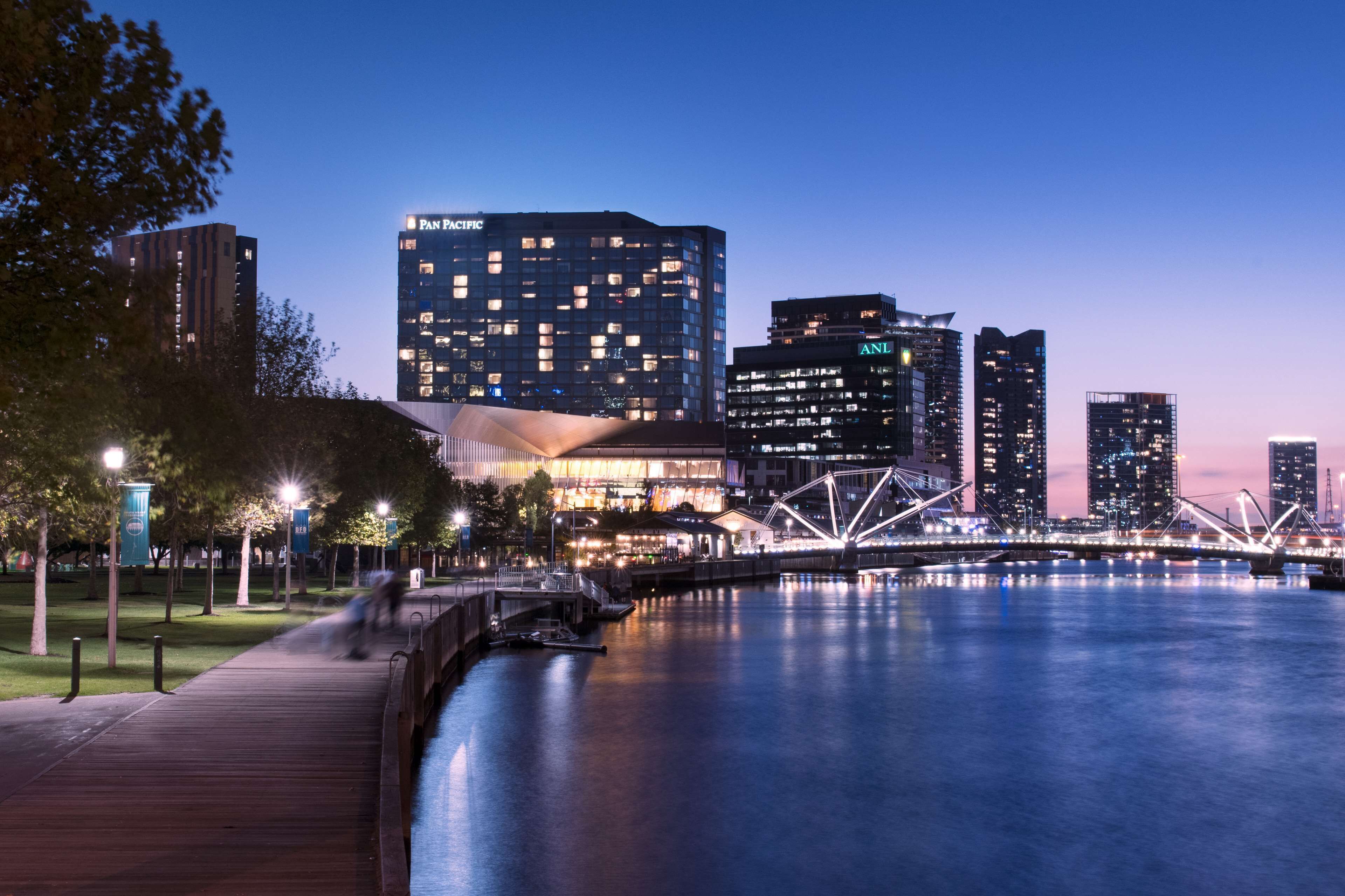 Hilton Melbourne South Wharf