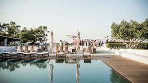 Seasonal outdoor pool, sun loungers