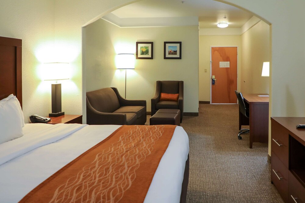 Room, Comfort Inn and Suites