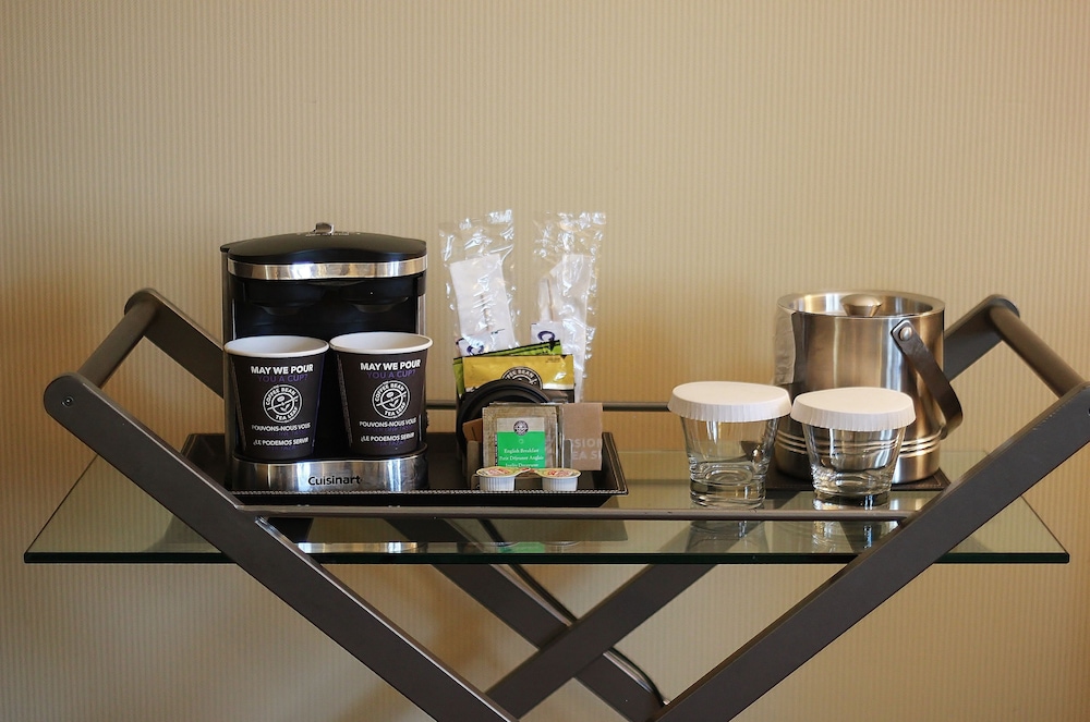 DoubleTree Suites by Hilton Detroit Downtown - Fort Shelby