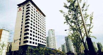 Ramada by Wyndham Dongtan Hotel