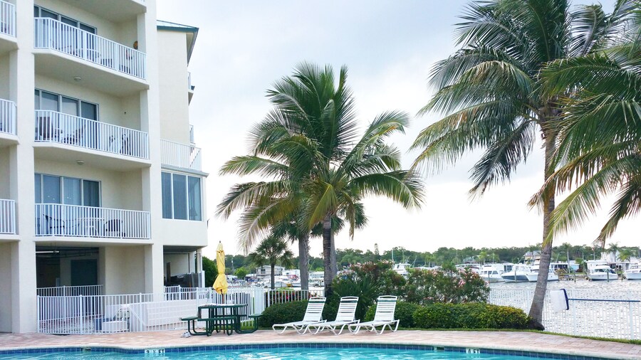 Boca Ciega Resort