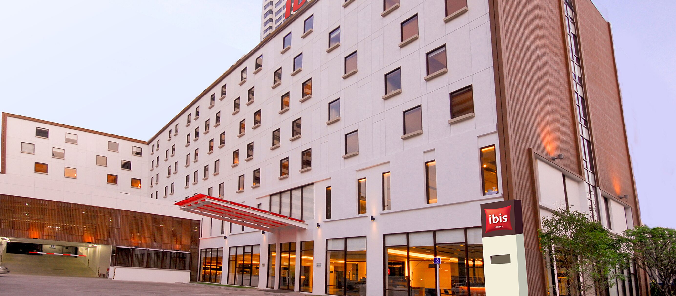 Ibis Bangkok Sukhumvit 4 Sha Plus In Bangkok Thailand Expedia