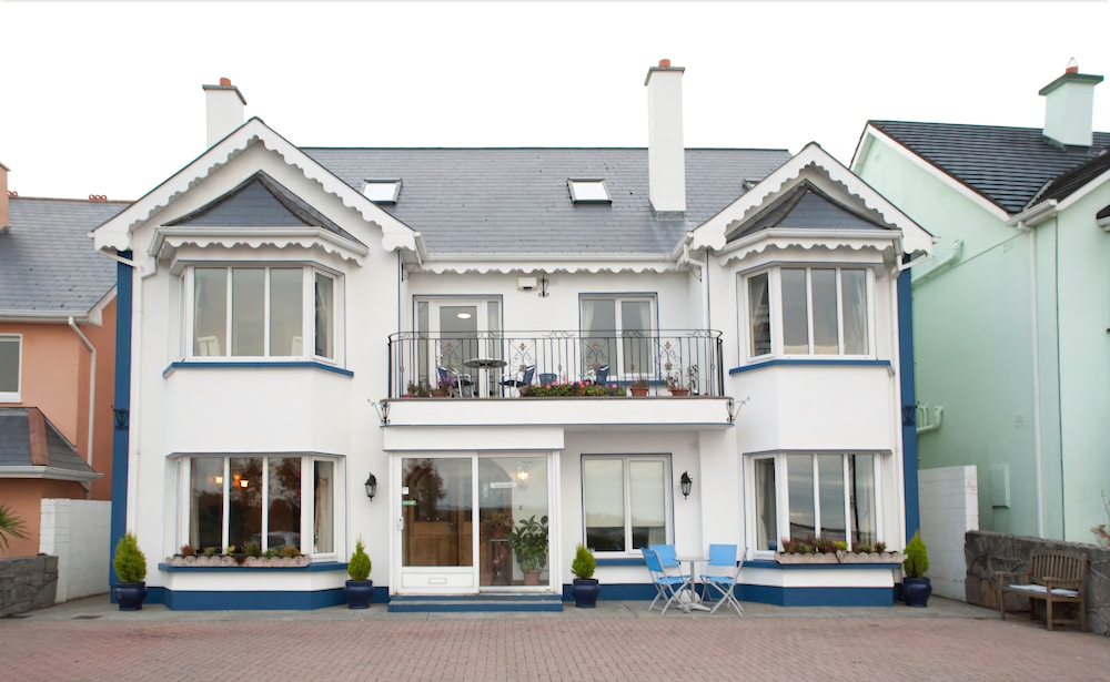 Rusheen Bay House in Galway, Ireland