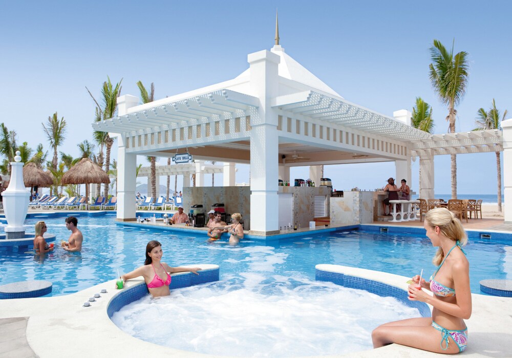 Riu Emerald Bay - All Inclusive in Mazatlán | Best Rates & Deals on Orbitz