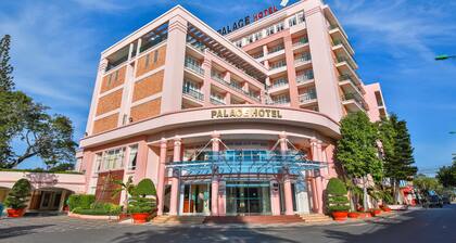 Palace Hotel