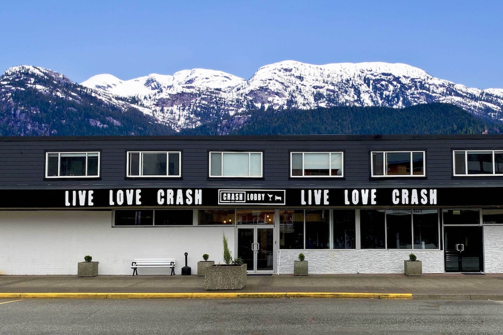 Crash Hotel Squamish in Squamish Best
