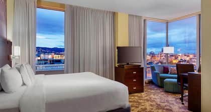 Courtyard by Marriott Portland City Center