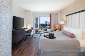 Premium bedding, in-room safe, desk, laptop workspace