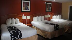 Premium bedding, desk, cribs/infant beds, free WiFi