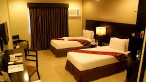 Premium bedding, down comforters, minibar, in-room safe
