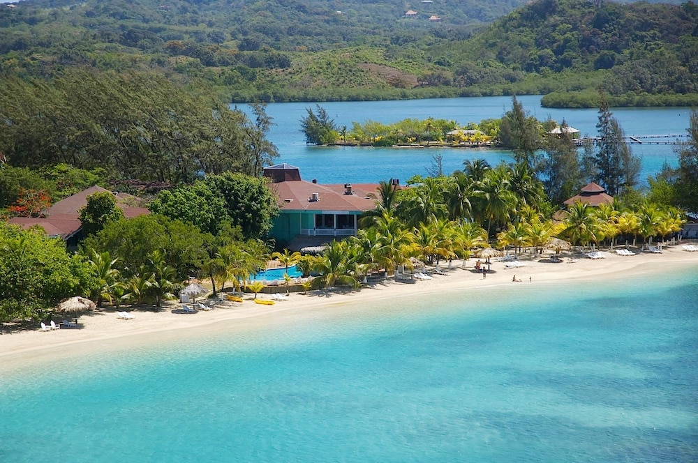Fantasy Island Beach Resort, Dive and Marina All Inclusive in Roatan