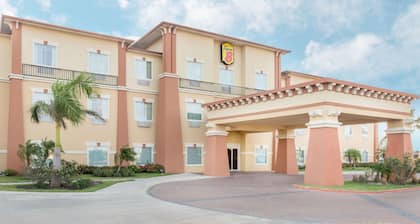 Super 8 by Wyndham Hidalgo/McAllen Area