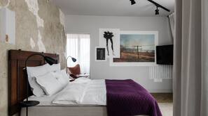 Premium bedding, pillow top beds, in-room safe, blackout curtains