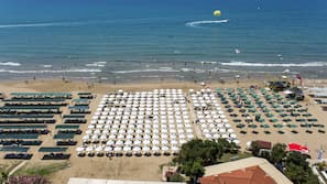 Private beach, sun-loungers, beach umbrellas, waterskiing