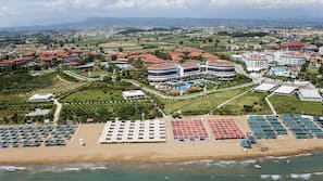 Private beach, sun-loungers, beach umbrellas, waterskiing