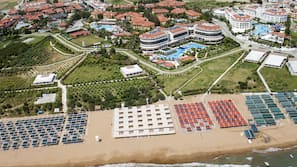 Private beach, sun-loungers, beach umbrellas, waterskiing