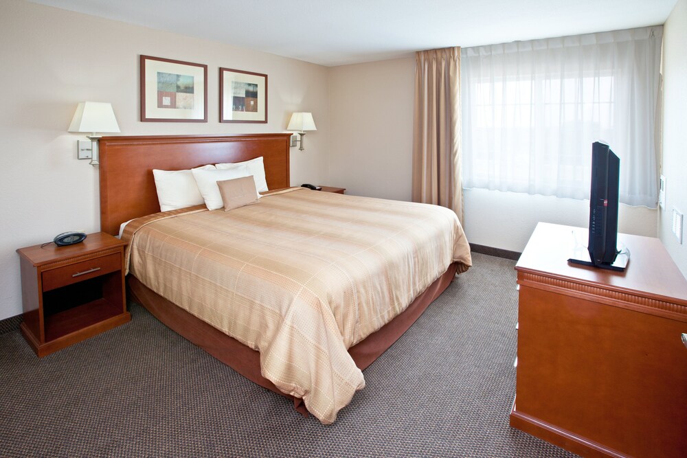 Candlewood Suites Louisville North, an IHG Hotel