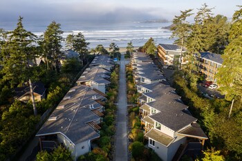 Cox Bay Beach Resort, Tofino: Room Prices u0026 Reviews | Travelocity