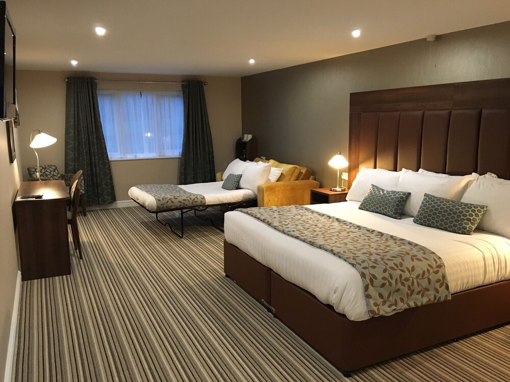 Твин в отеле Твин в отеле