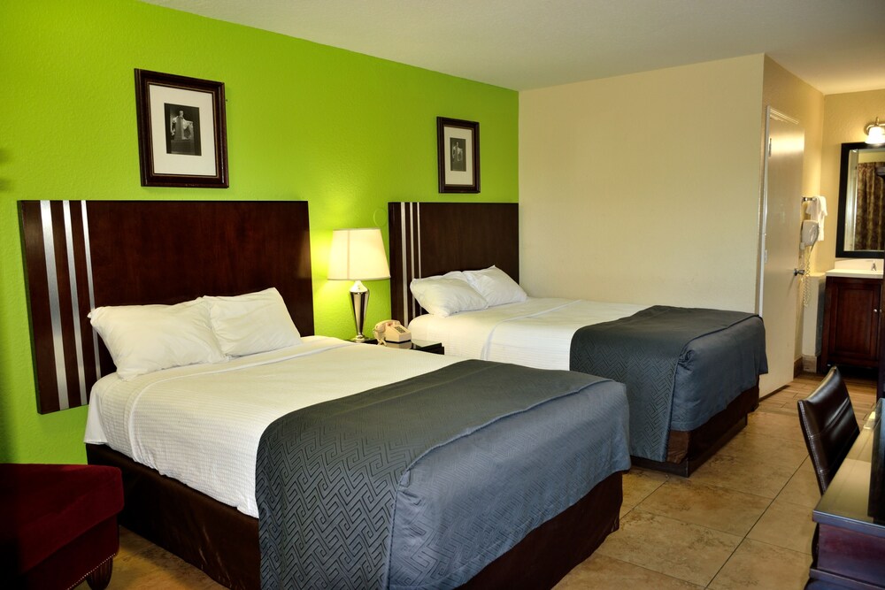 Flamingo Motel, Okeechobee: $107 Room Prices & Reviews | Travelocity