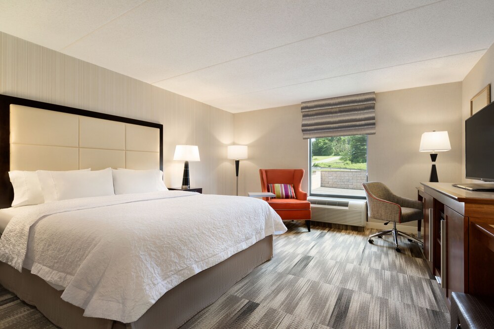 Hampton Inn & Suites Birmingham Airport Area