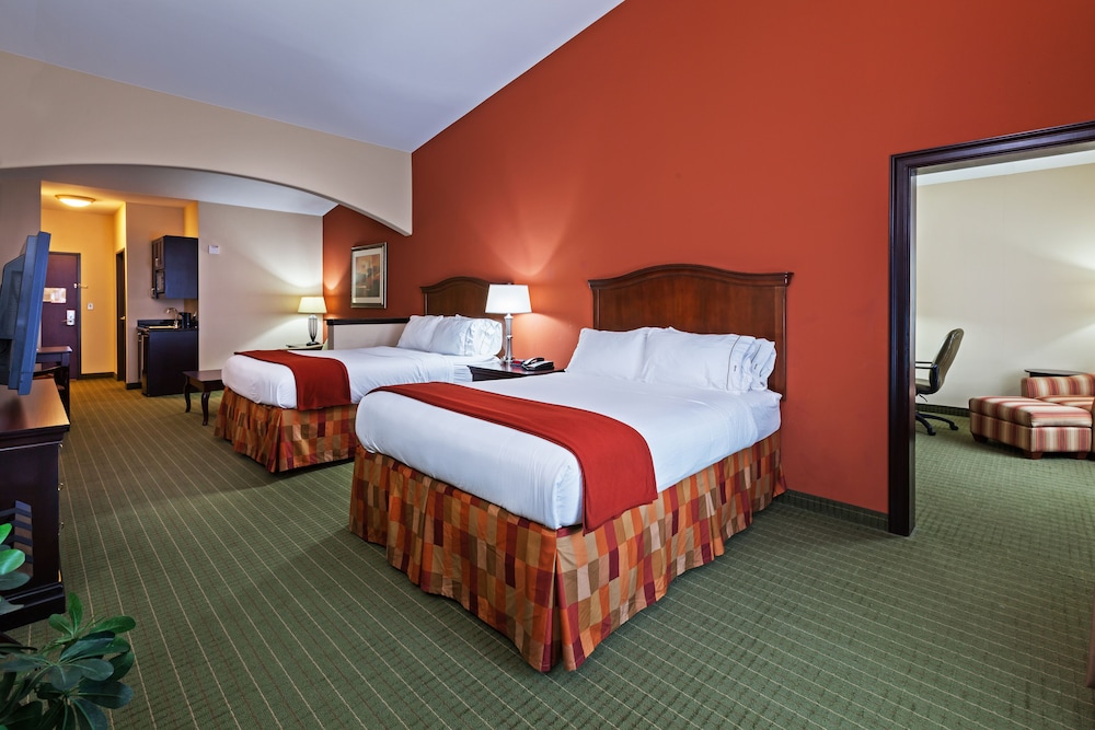 Holiday Inn Express and Suites Henderson, an IHG Hotel