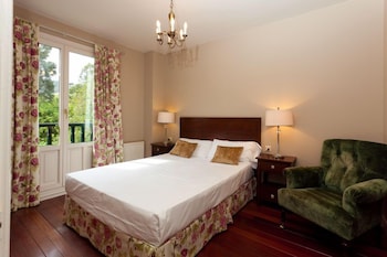 Hotel Zubieta Reviews Photos Rates Ebookers Com Hotel Zubieta Reviews Photos Rates Ebookers Com