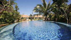 2 piscine all'aperto
